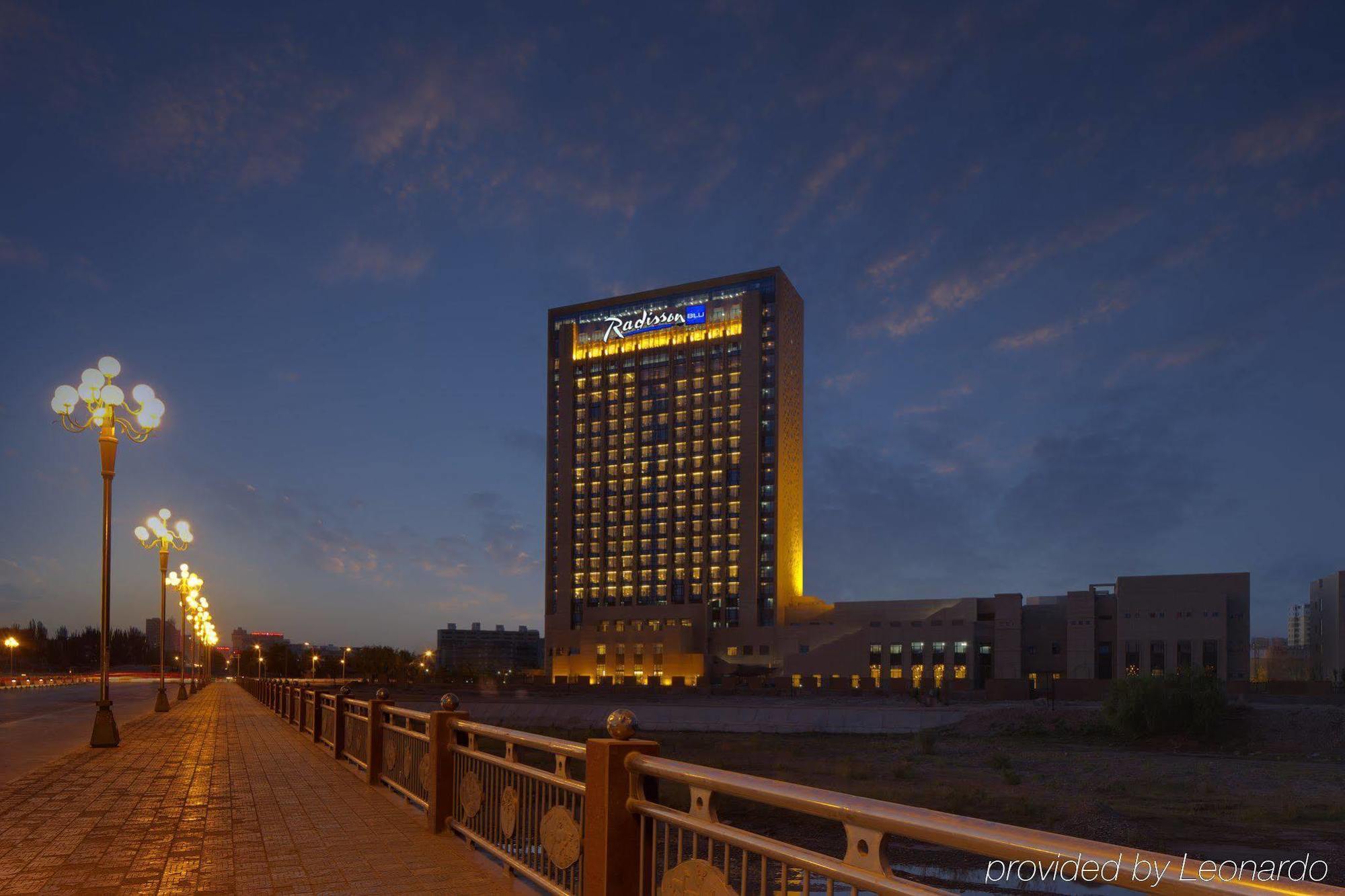 Radisson Blu Hotel Кашгар Экстерьер фото