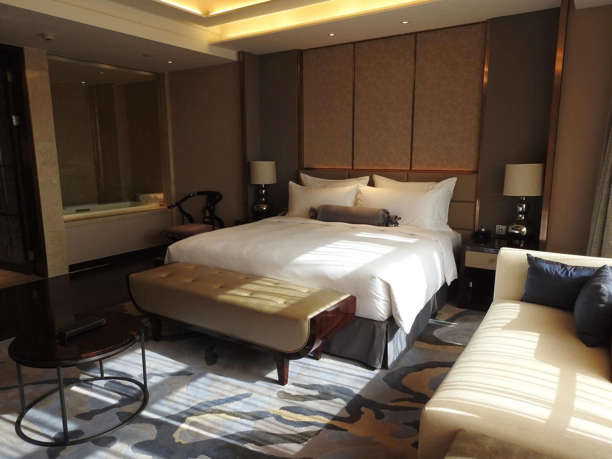 Radisson Blu Hotel Кашгар Экстерьер фото