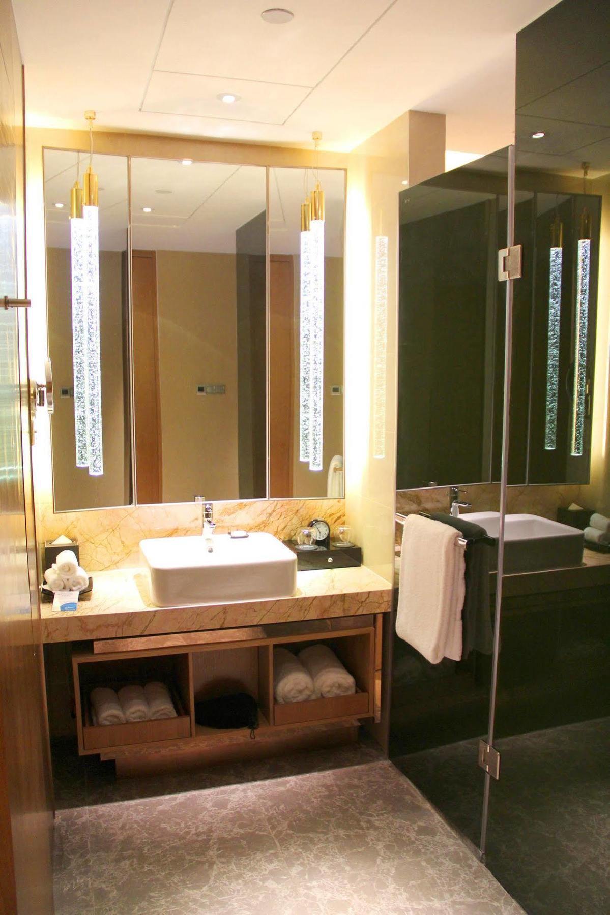 Radisson Blu Hotel Кашгар Экстерьер фото
